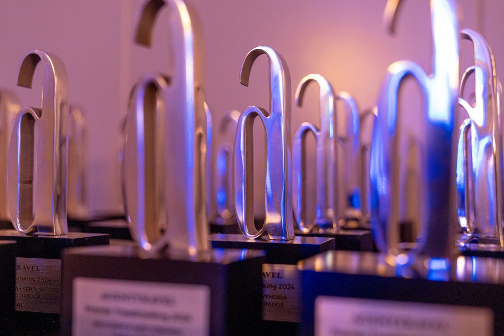 Senator Hotels &amp; Resorts recibe el premio a la ‘Cadena m&aacute;s recomendada para vacaciones en Espa&ntilde;a’ en los premios Travelranking - Senator Hotels &amp; Resorts