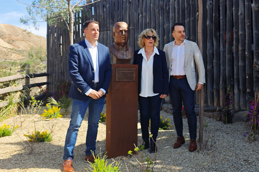 MiniHollywood Oasys rinde homenaje a Jos&eacute; Mar&iacute;a Rossell y Fernando Contreras y presenta su transformaci&oacute;n hasta 2031 - Senator Hotels &amp; Resorts