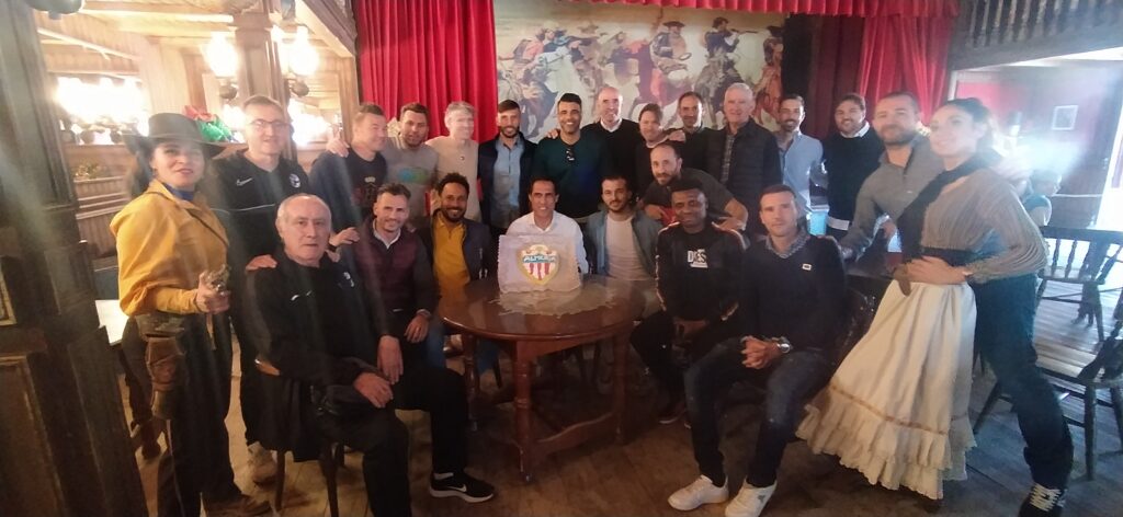 Leyendas de la UD Almería y la Selección Andaluza se reúnen en Oasys MiniHollywood antes de celebrar su partido homenaje en beneficio de la Asociación ARGAR - Senator Hotels & Resorts